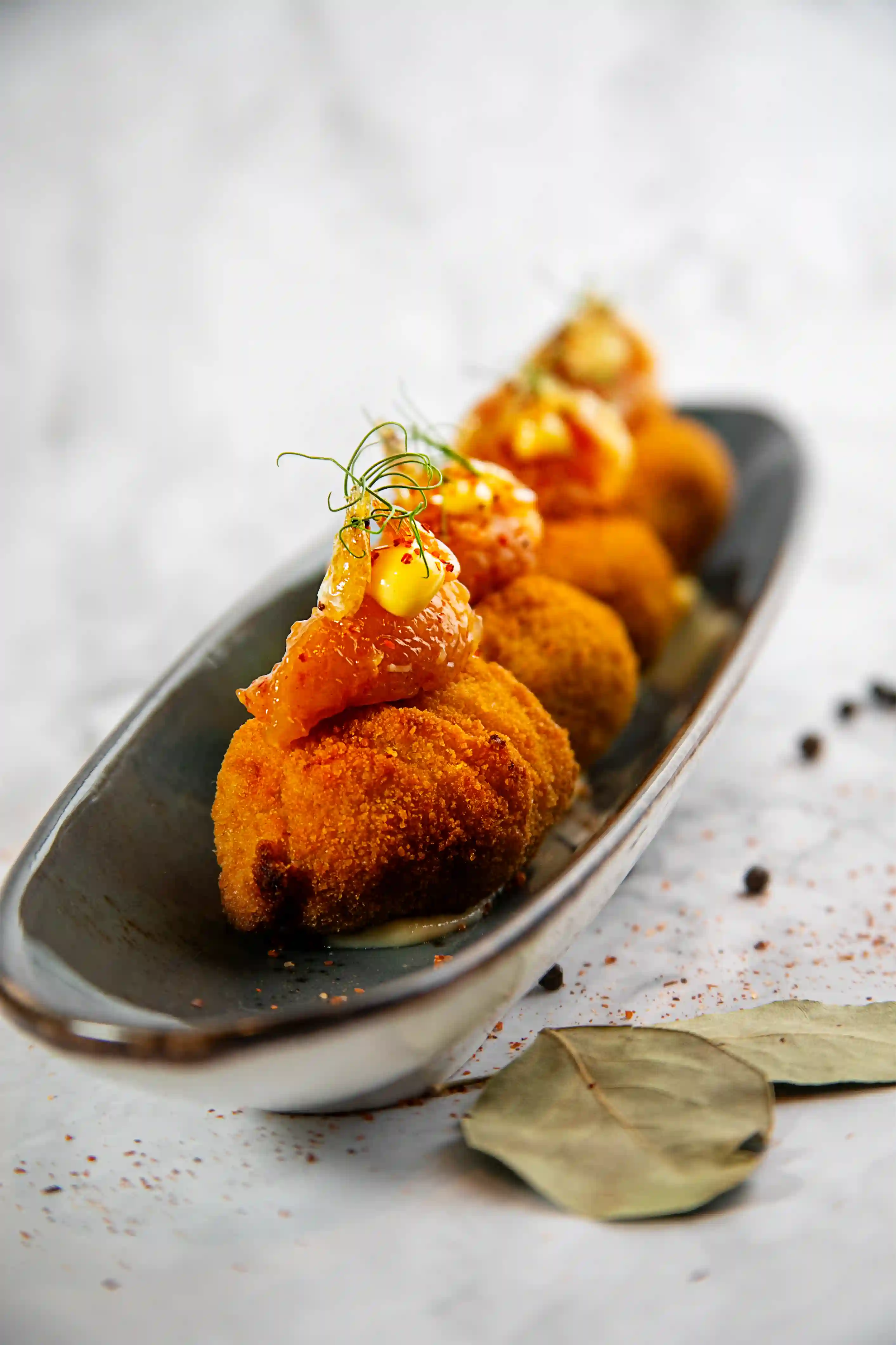 Croquetas de jamon y torta de casar